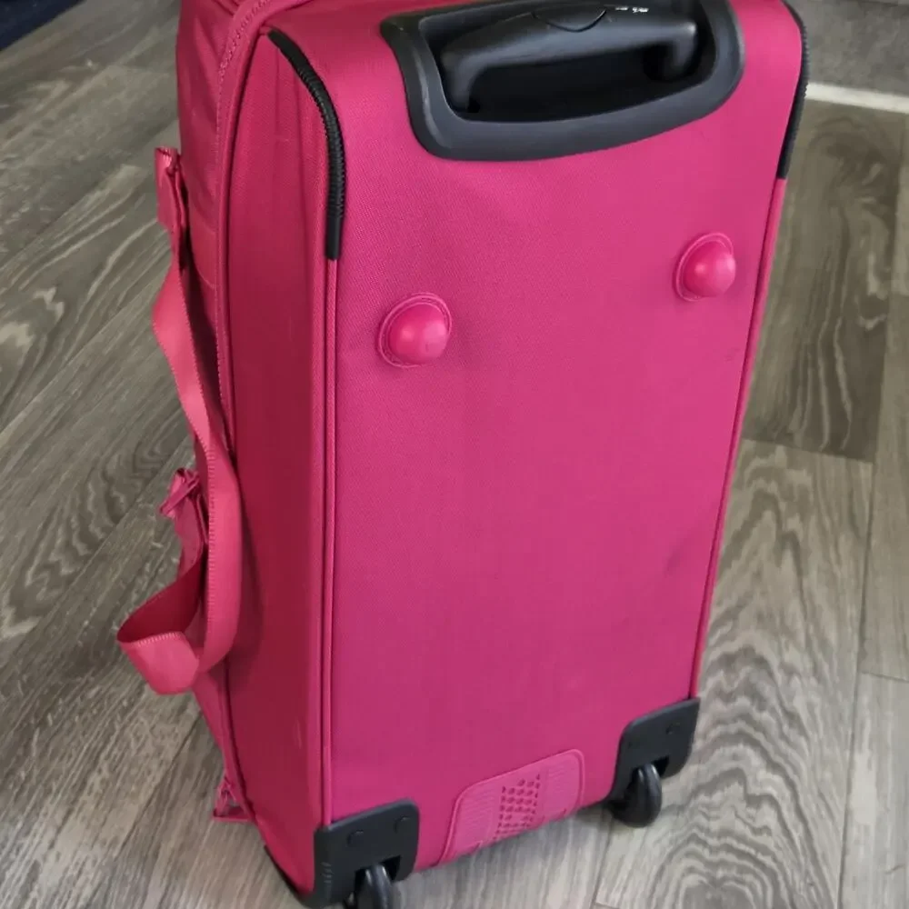 Calpak Stevyn Rolling Duffel Dragonfruit Pink Luggage Travel Wheeled